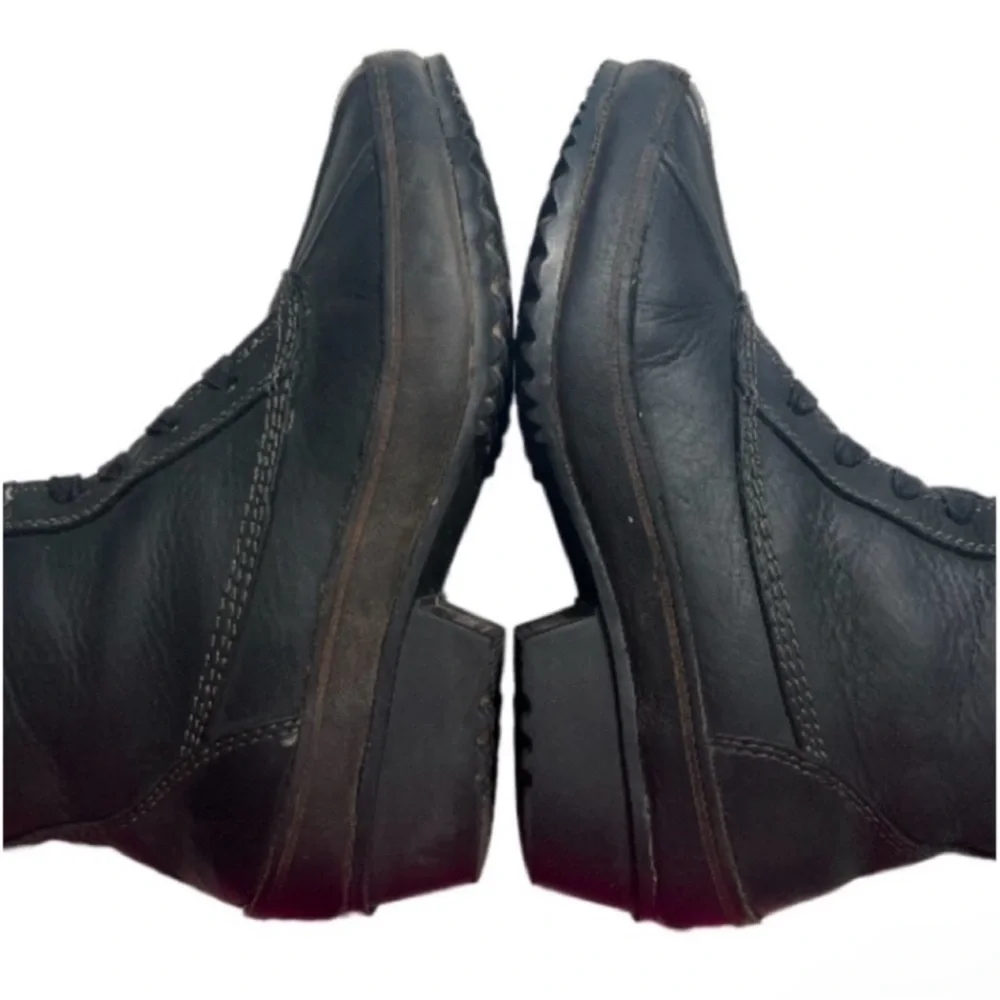 Authentic Sorel designer waterproof winter boots sz 7 Euro 38.5